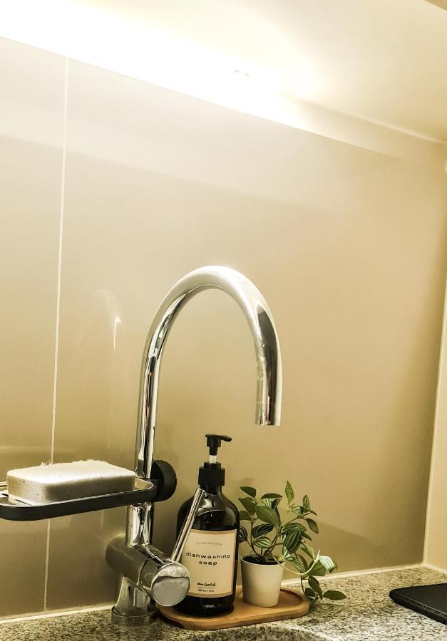 Luxe Bonifacio Global City Taguig Uptown Condo Hotel 1 Bedroom Suite Exterior photo