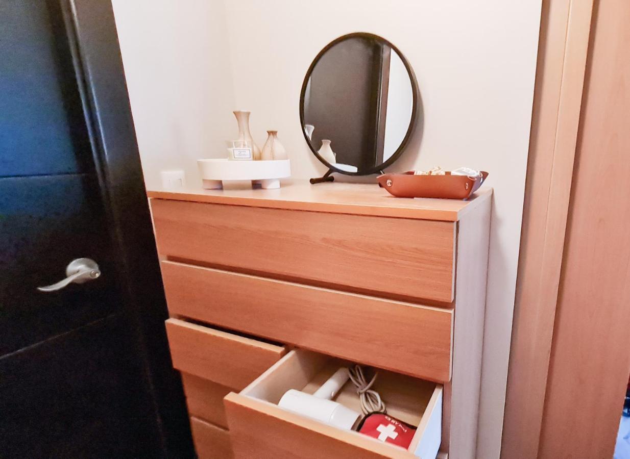 Luxe Bonifacio Global City Taguig Uptown Condo Hotel 1 Bedroom Suite Exterior photo